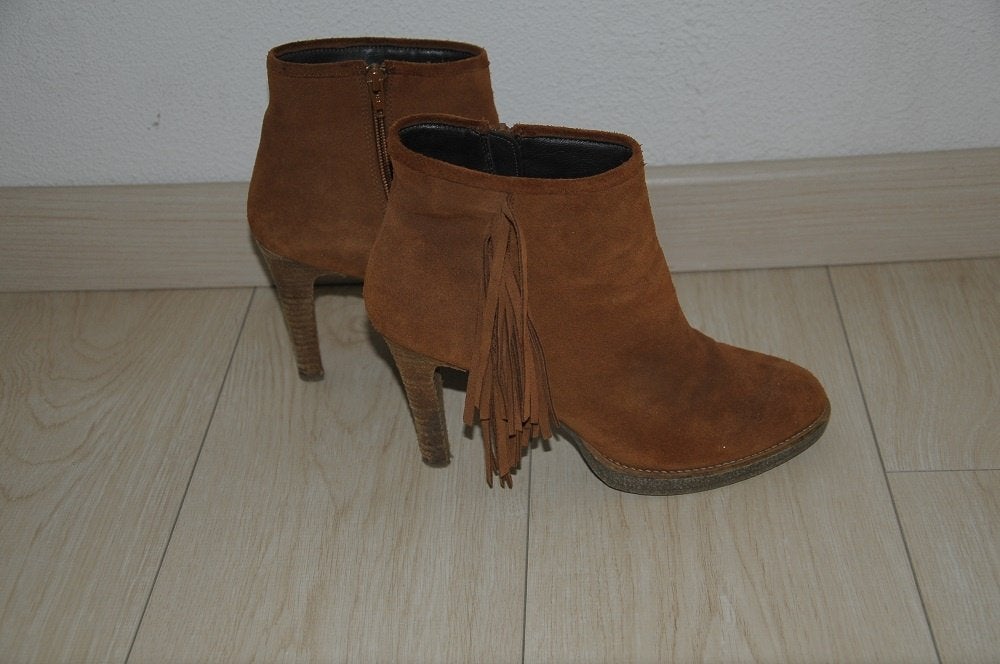 Leuke enkellaarsjes van Sacha, bruin suède, maat 40, ZGAN!!, Bruin, Lage of Enkellaarzen, Ophalen of Verzenden, Zo goed als nieuw