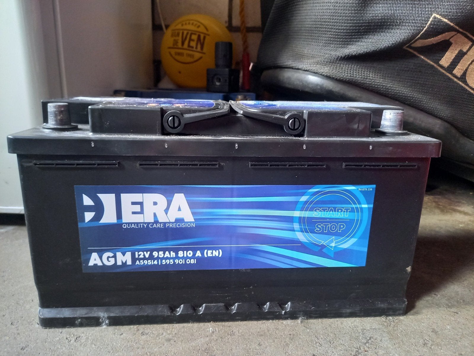 Accu AGM +R 95Ah 810A Start-Stop (ca. 1 jaar oud), Ophalen