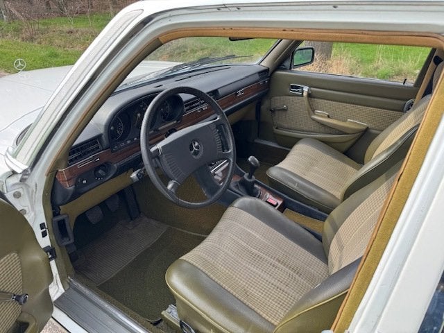 Mercedes-Benz S-klasse 280 S handbak 1972, foto 10
