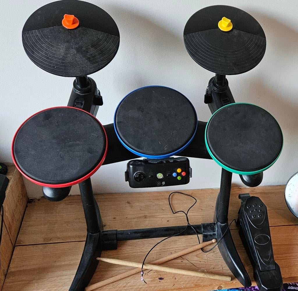 Xbox 360 Muziek Gameset: Drumstel, DJ Set & Gitaren, Ophalen, Muziek, Gebruikt, Eén computer