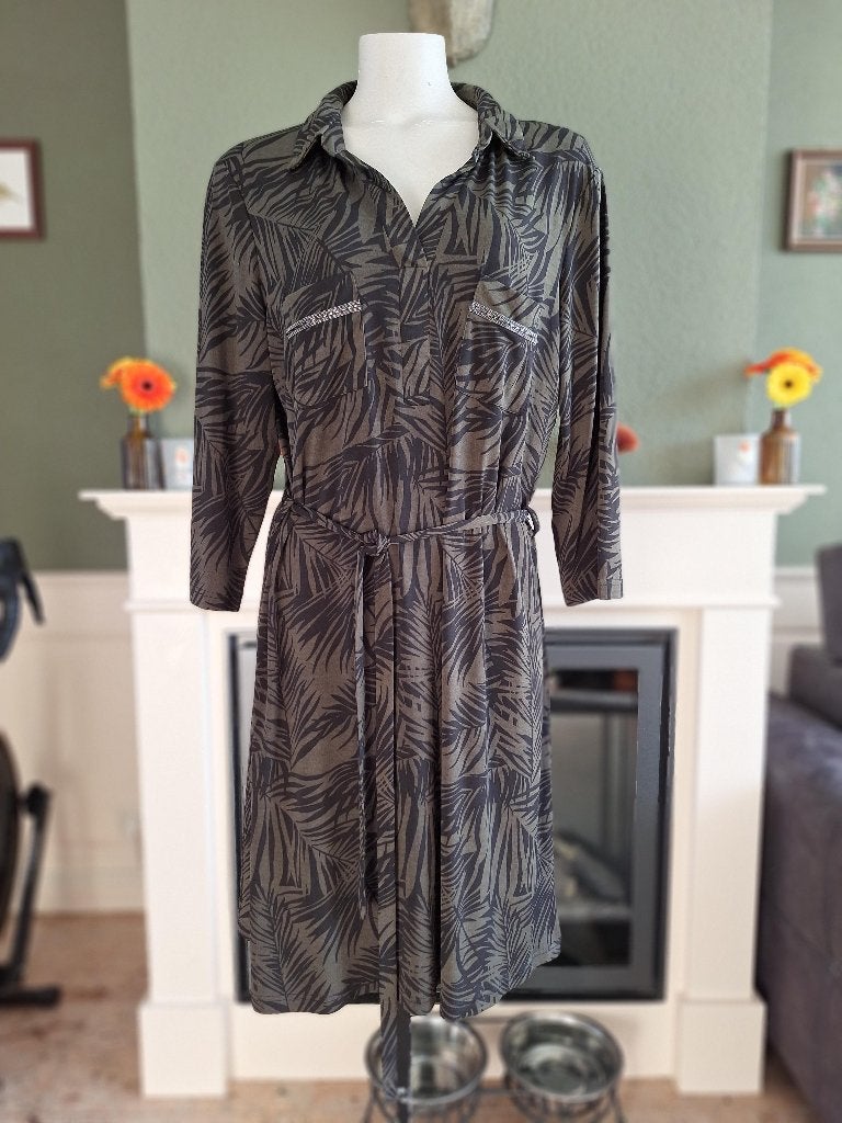Lola en Liza groene zwarte blouse look jurk 44, Kleding | Dames, Verzenden, Maat 42/44 (L), Zo goed als nieuw, Knielengte