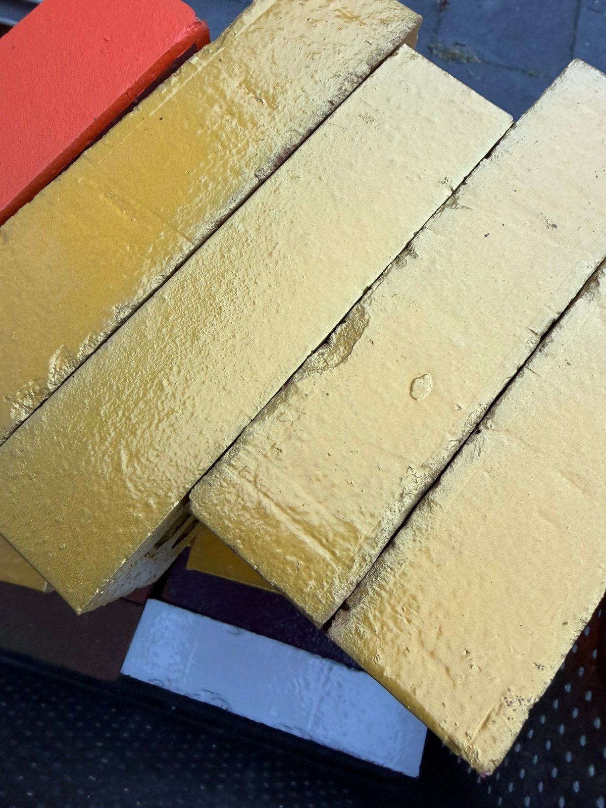Bakstenen van GOUD, Groen, Oranje en Zwart, Doe-het-zelf en Verbouw, Metselstenen, Ophalen, Zo goed als nieuw, Bakstenen