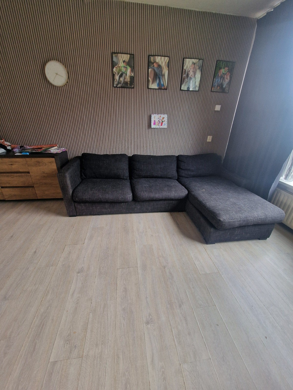 Comfortabele donkergrijze hoekbank met chaise longue, Ophalen, 250 tot 300 cm, Gebruikt, 125 tot 150 cm