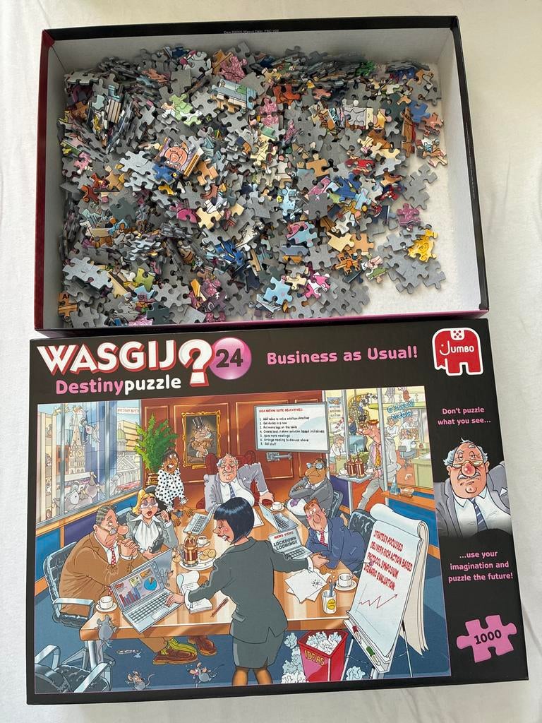 Wasgij Destiny 24: Business as Usual! 1000 stukjes, Ophalen of Verzenden, 500 t/m 1500 stukjes, Gebruikt, Legpuzzel