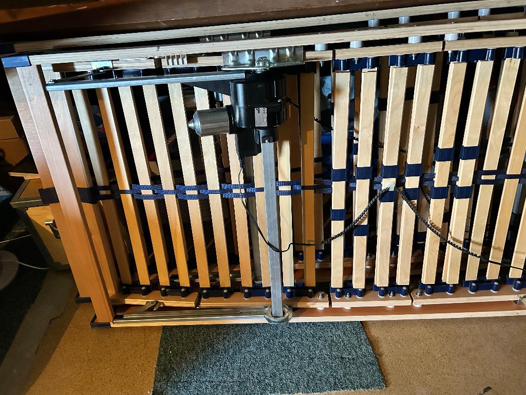 Bedbodems electrisch verstelbaar, Ophalen, Gebruikt, Eenpersoons, 80 cm