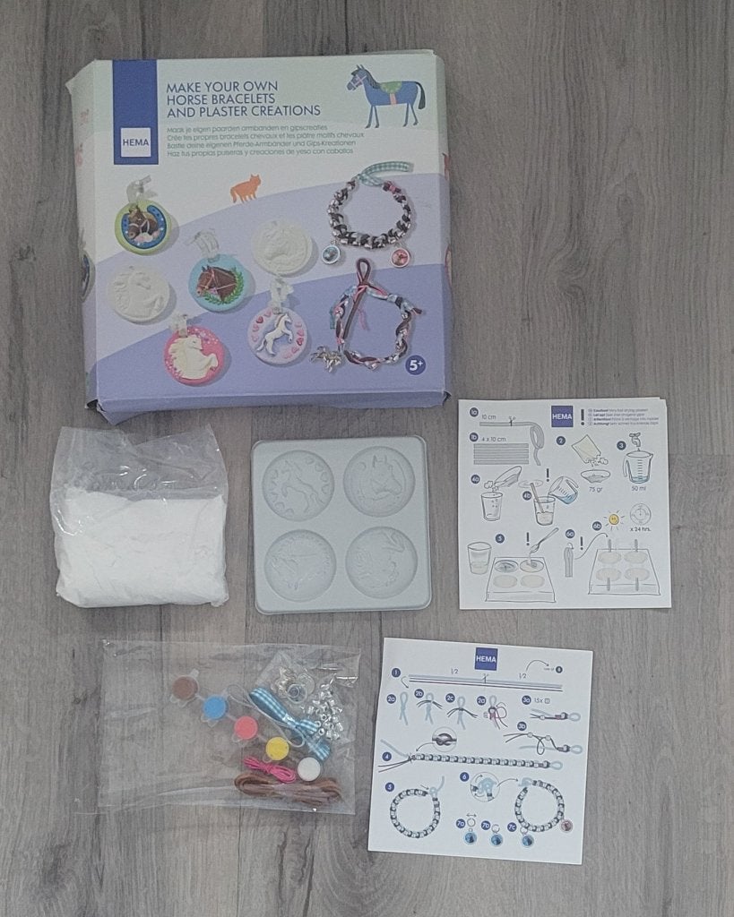 Knutselen set alles rondom paarden sieraden gips, Ophalen of Verzenden, Gebruikt, Knutselen