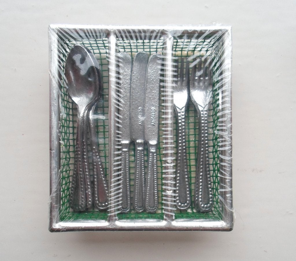 Miniatuur Bestekbakje met inhoud. Nieuw in plastic.Jaren '80, Ophalen of Verzenden, Nieuw, Gebruiksvoorwerp