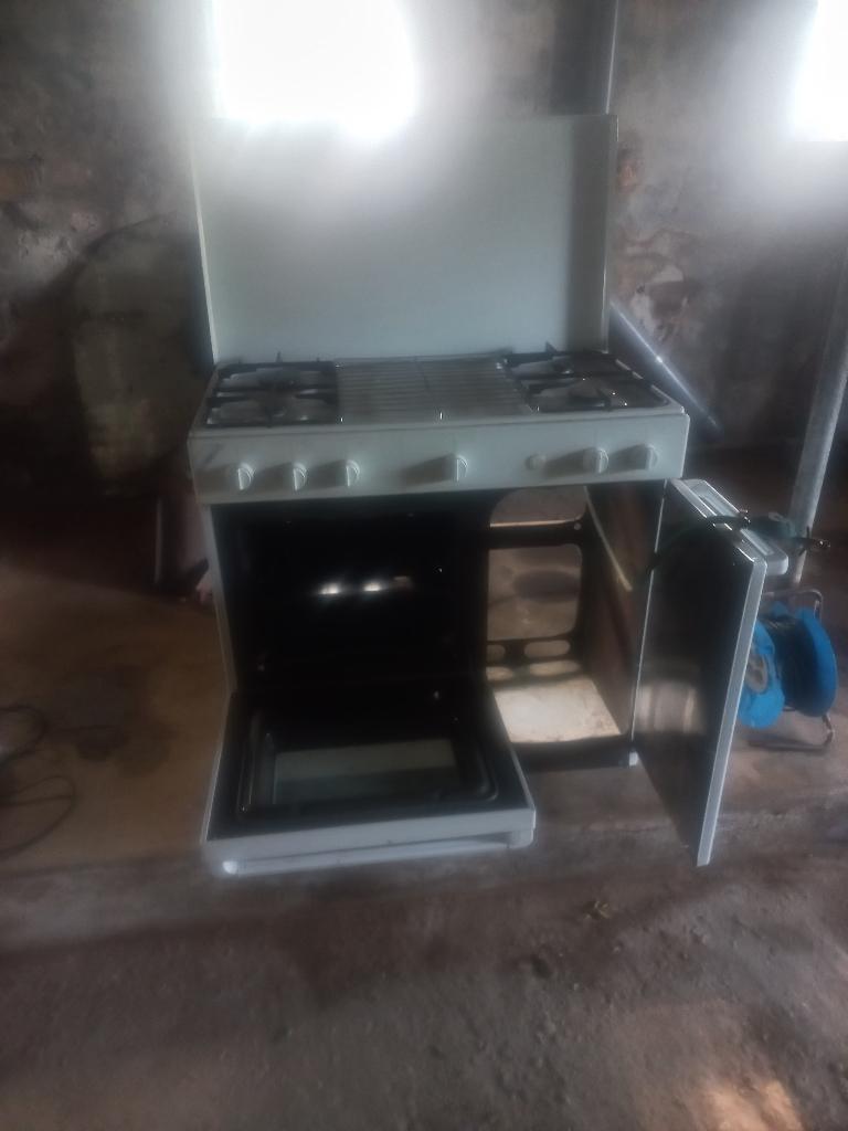 fornuis op gasfles, Ophalen, Gebruikt, 4 kookzones, Gas