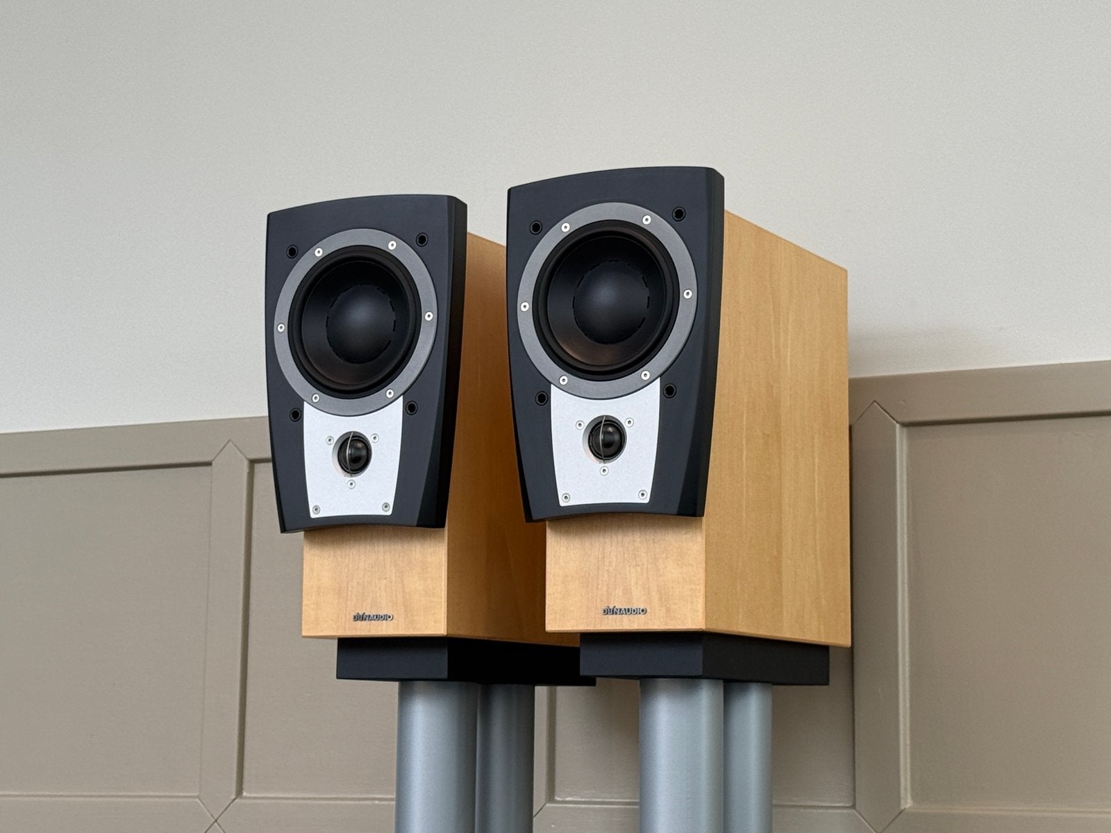 Dynaudio Confidence C1 MK2 / Stand 4 / Superspikes /, Ophalen of Verzenden, Zo goed als nieuw, /, /