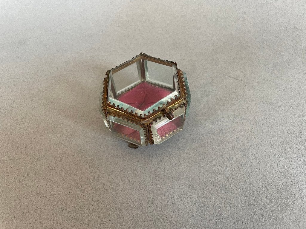 Bijzonder zes kantig sieradendoosje met dik geslepen glas, Ophalen of Verzenden