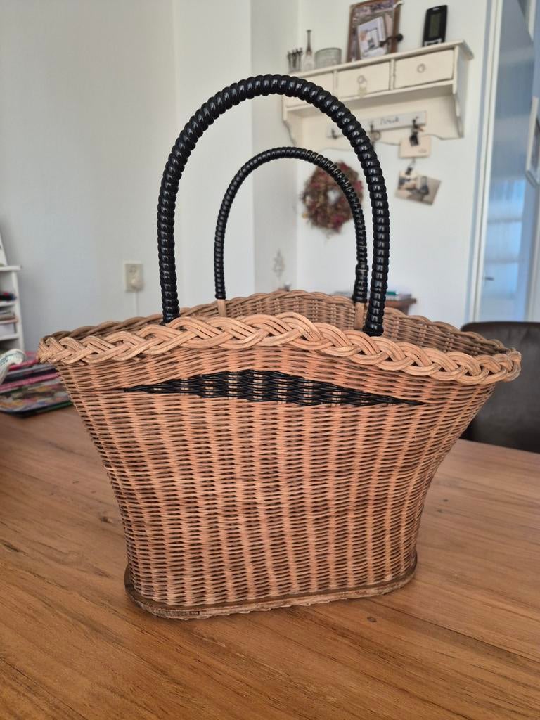 Mooie stevige rotan tas, Ophalen of Verzenden, Zo goed als nieuw, Rond, Riet