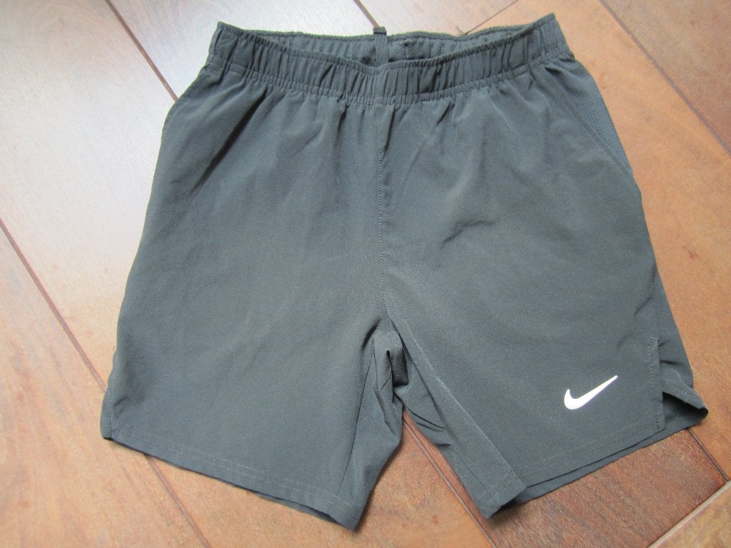 Nike Dri-Fit broek maat 137 - 147, Kinderen en Baby's, Kinderkleding | Maat 140, Ophalen of Verzenden, Zo goed als nieuw, Jongen