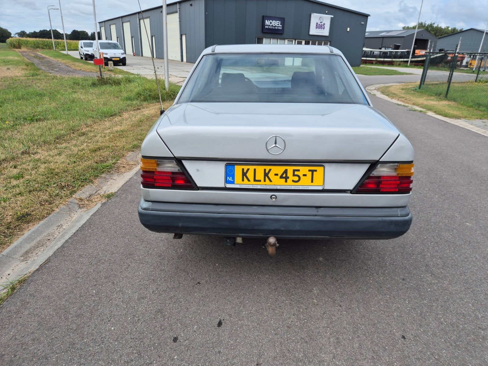 Mercedes-Benz W124 200D Mercedes 1986 Grijs, foto 6