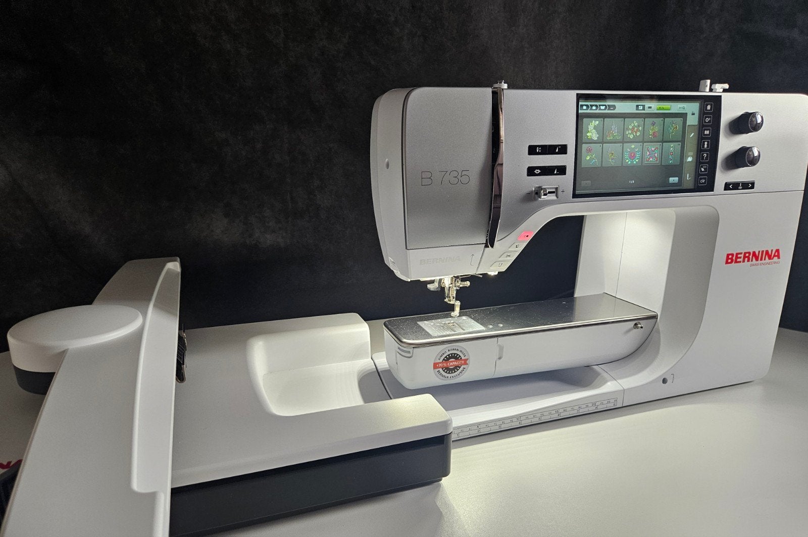 Bernina B735 naai/ borduur en quilt machine inclusief borduu, Hobby en Vrije tijd, Ophalen, Zo goed als nieuw, Naaimachine, Bernina