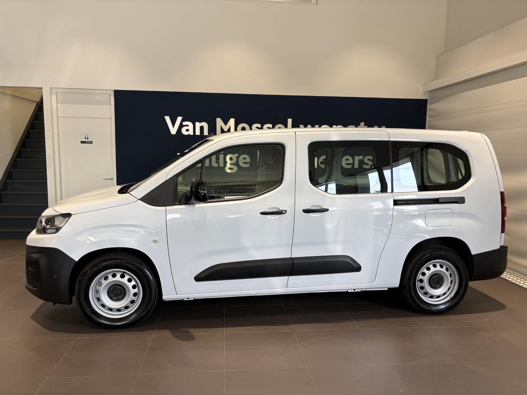 Citroen ë-Berlingo 136 L2 50 kWh, 12 maanden, Gebruikt, 750 kg, Standkachel