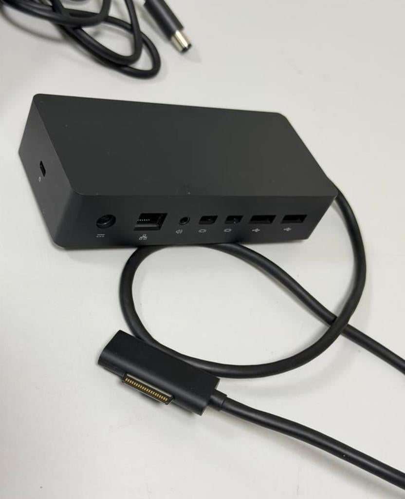 Microsoft Surface Dock 1 + originele Adapter dockingsstation, Ophalen of Verzenden, Zo goed als nieuw, H, H