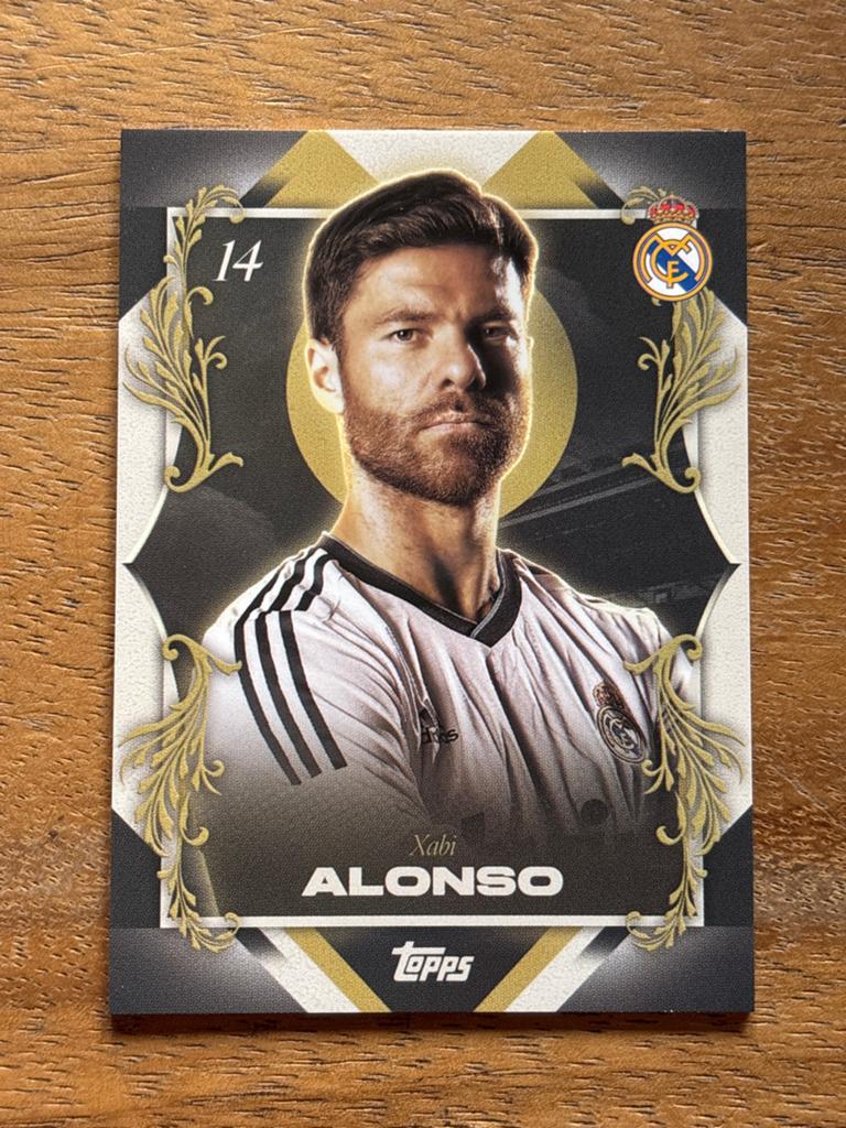 Topps Xabi Alonso Spelerskaart Real Madrid #14, Ophalen of Verzenden, Zo goed als nieuw, Buitenlandse clubs, Spelerskaart