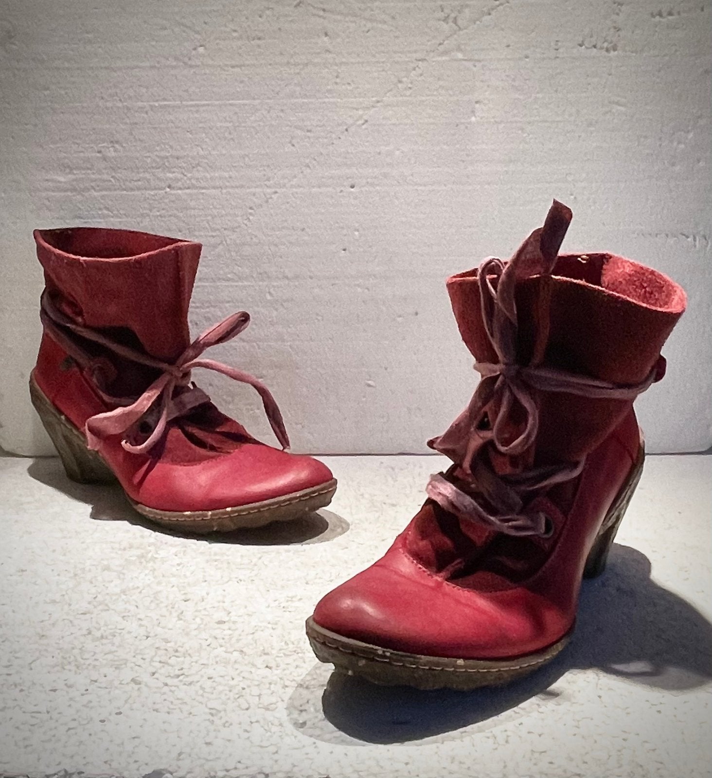 El Naturalista design comfort schoenen enkellaarzen rood 41, Ophalen of Verzenden, Rood, Lage of Enkellaarzen