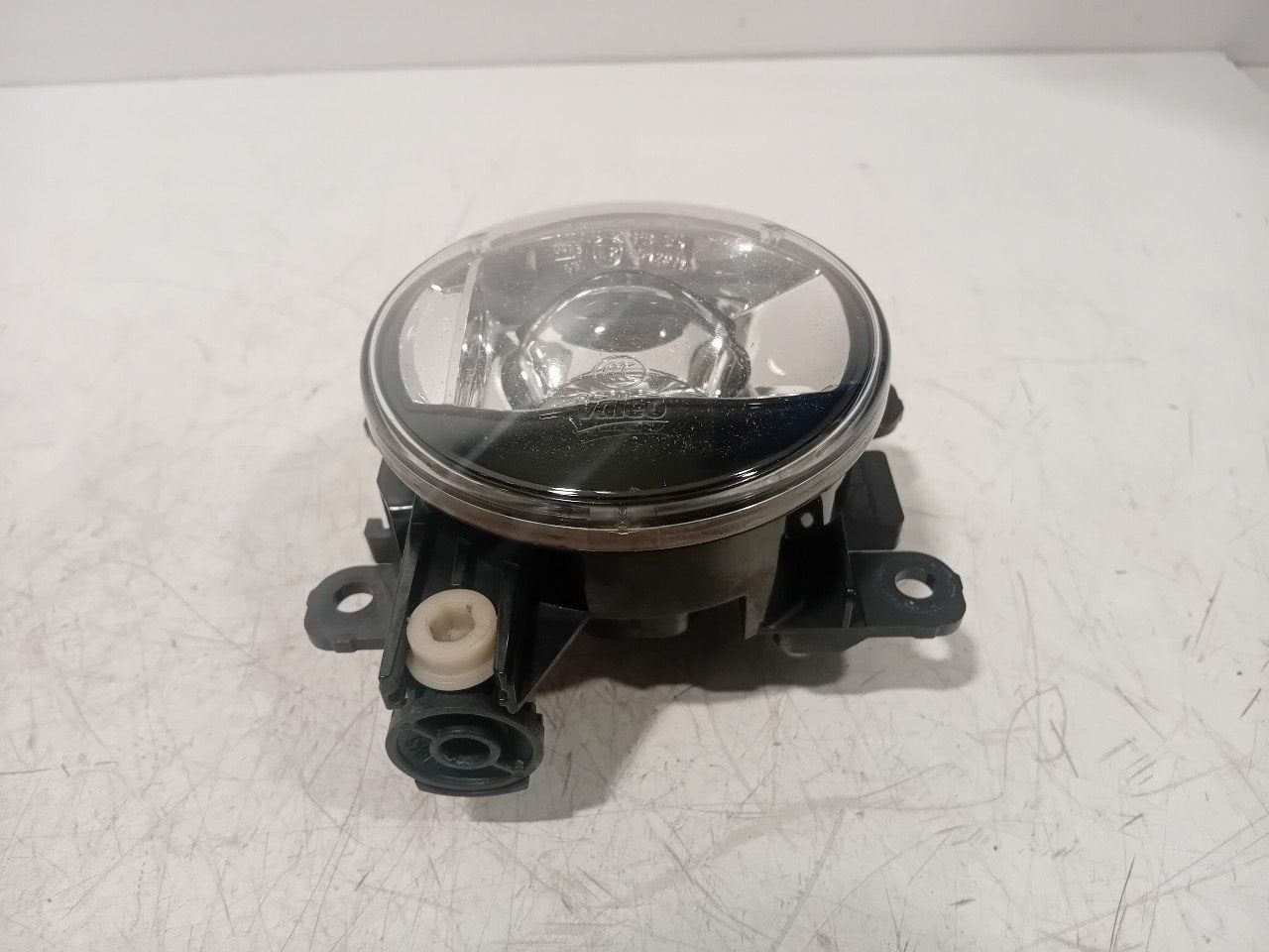 Mistlamp links Renault Talisman, Onderdelen@venauto.nl, Van der Ven Autorecycling B.V., Gebruikt, Ettenseweg 76, 4706 PB Roosendaal, The Netherlands