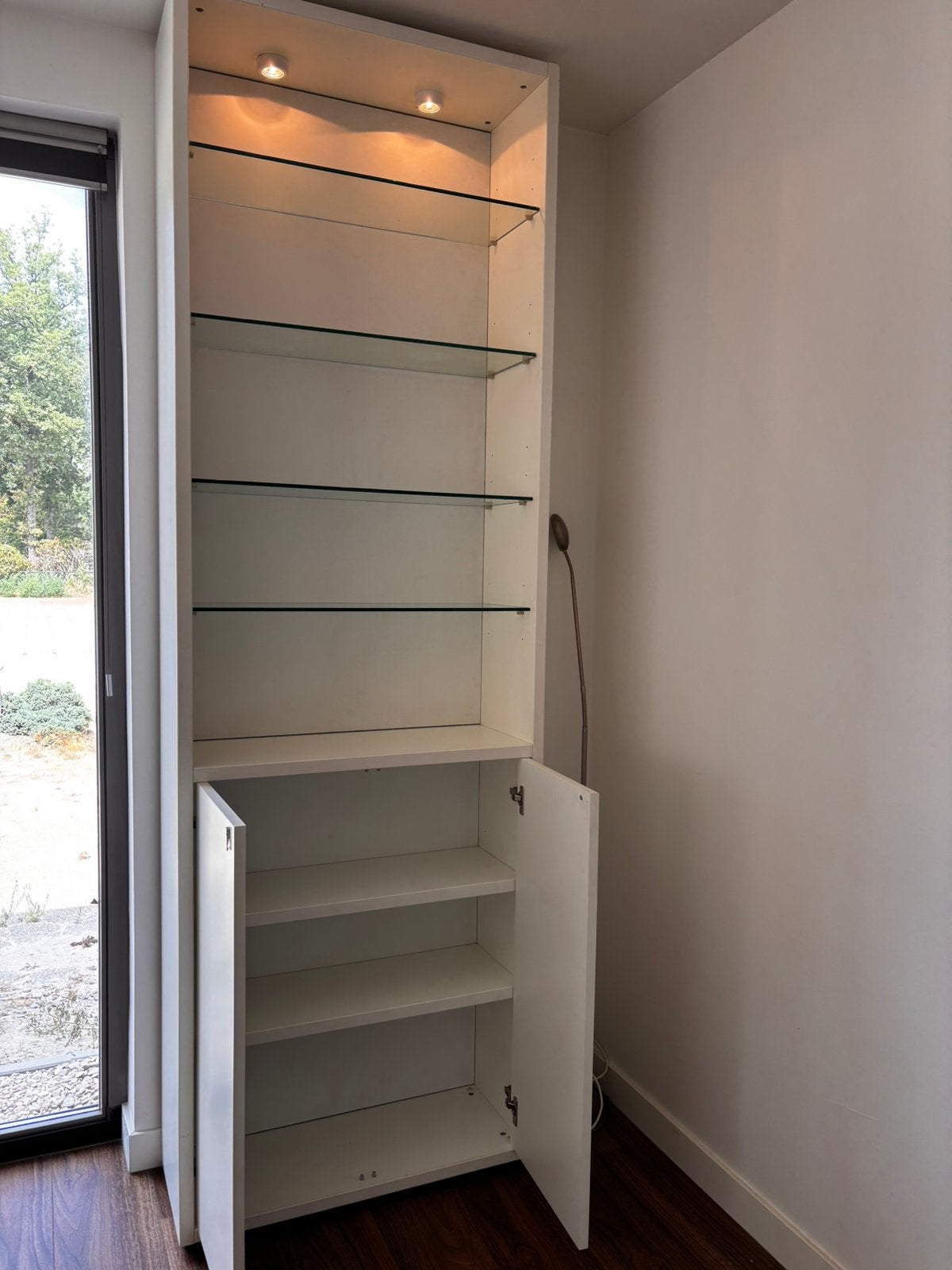 Poliform vitrinekast, lakwit,  2.54 x 0,82 x 32, Huis en Inrichting, Ophalen, Gebruikt, 50 tot 100 cm, Modern Poliform uit 2002