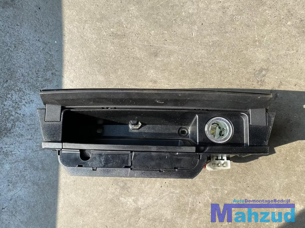 2012 BMW 7 serie F01 asbak 9119317 9119317-07, Petuelring 130
80788  Munich, DE, Gebruikt, Info@bmw.de, Ophalen of Verzenden