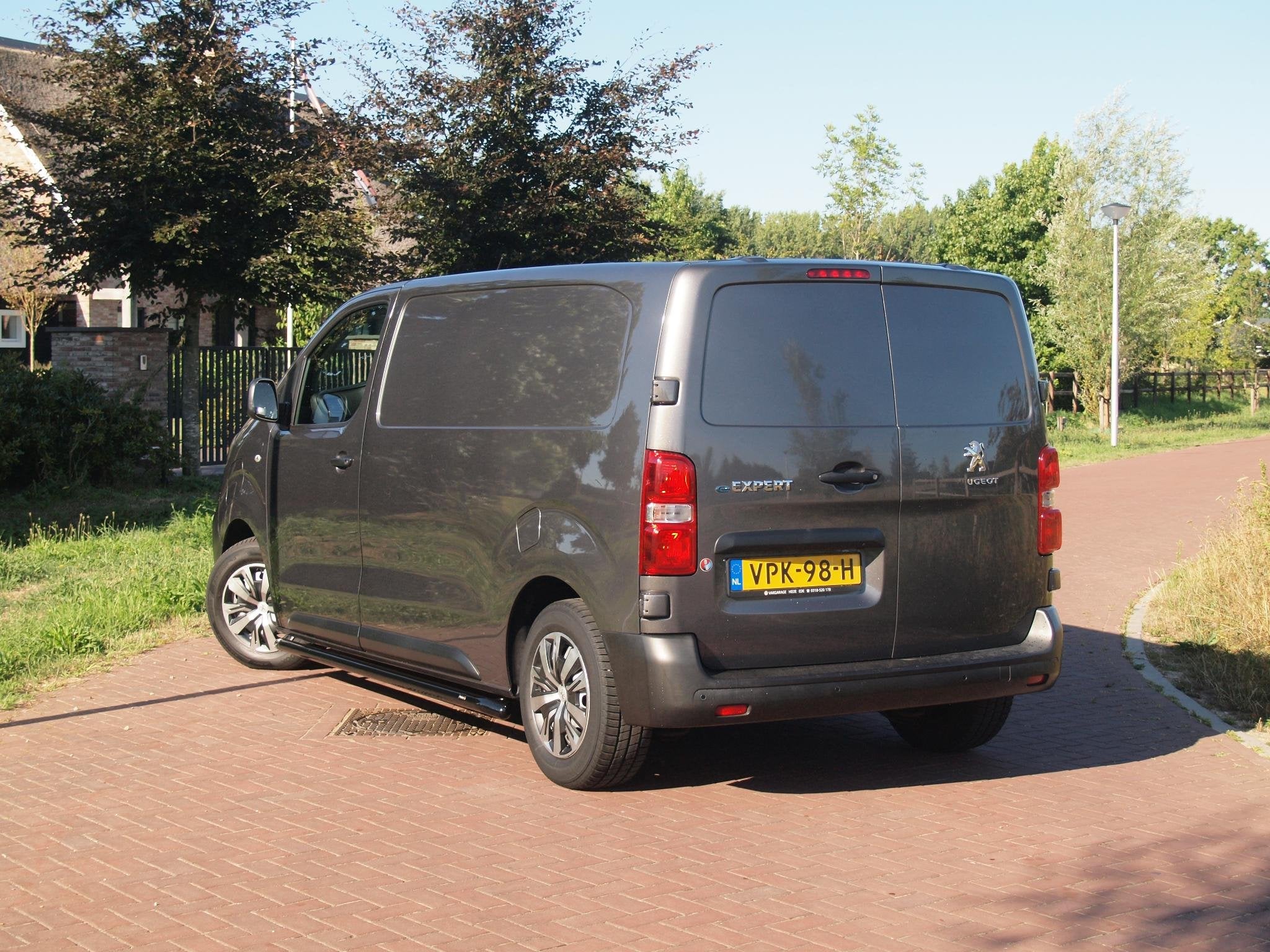 Peugeot e-Expert Standard Premium 75 kWh | Side bars | Apple, Gebruikt, Zwart, Origineel Nederlands, 75 kWh