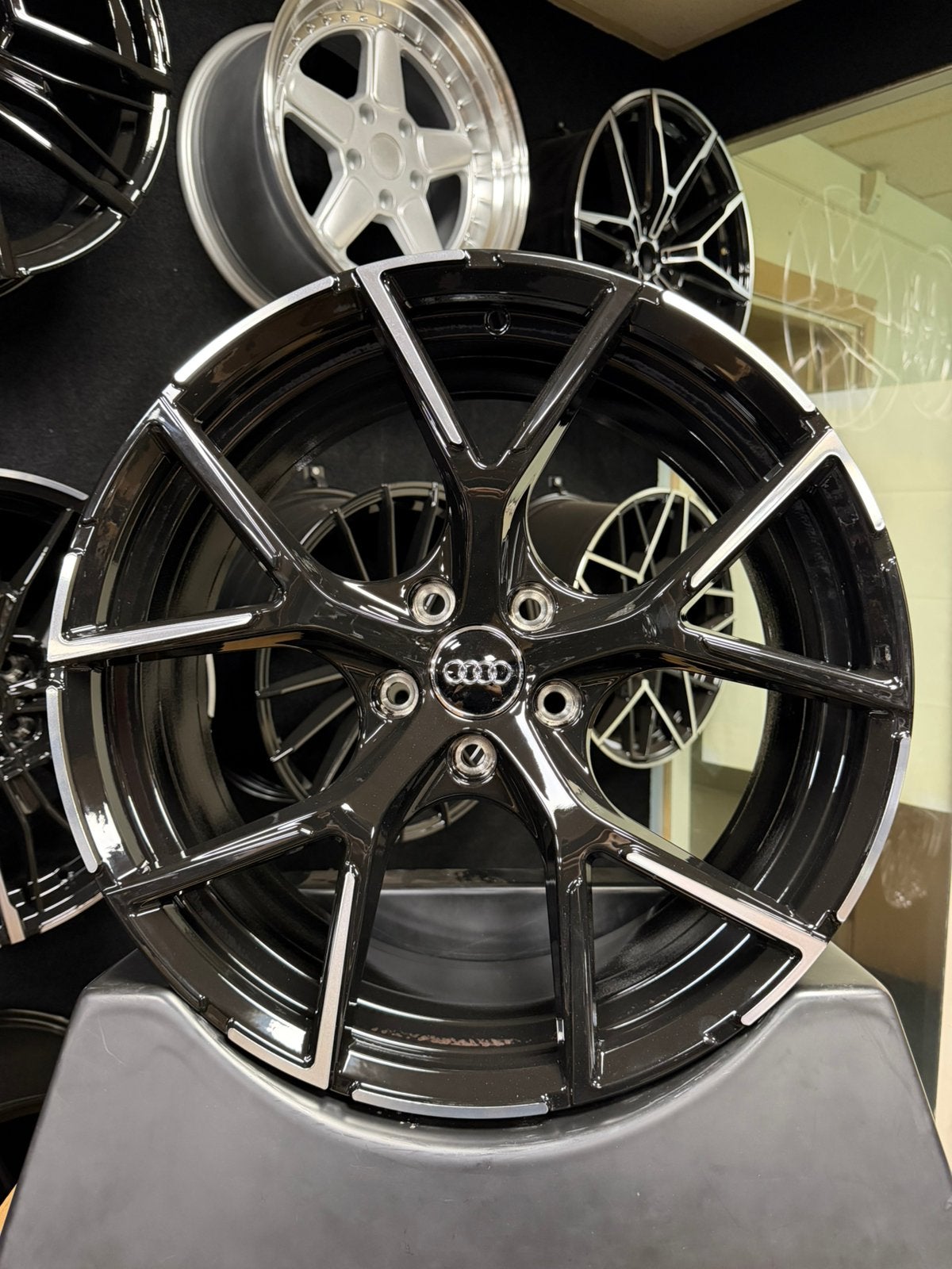 19 inch velgen voor Audi RS3 look 5x112 A3 A4 A6 Q2 Q3 VW Go