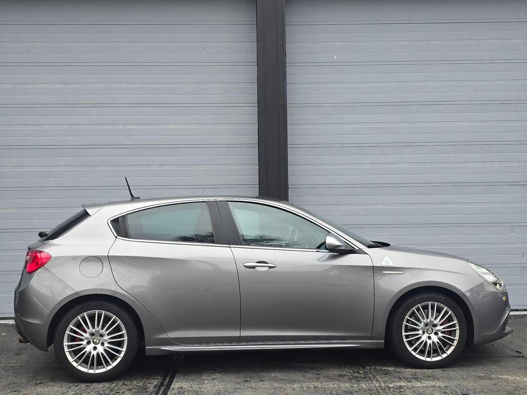 Alfa Romeo Giulietta 1.7 TBi QV nette staat, goed rijdend, p, Auto's, Euro 5, Gebruikt, 4 cilinders, Traction-control