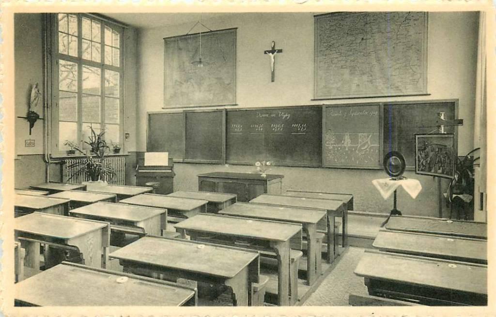 381-389-045 Ravels Openluchtschool voor zwakke meisjes, Verzenden, Voor 1920, Overig Europa