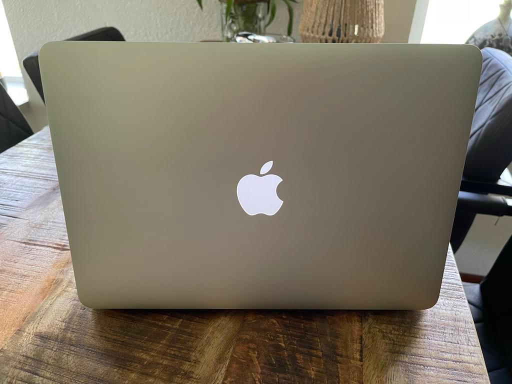 MacBook Air 13 inch, 4GB RAM, 1.6 GHz Intel Core i5, Computers en Software, Apple Macbooks, Zo goed als nieuw, MacBook Air, 13 inch