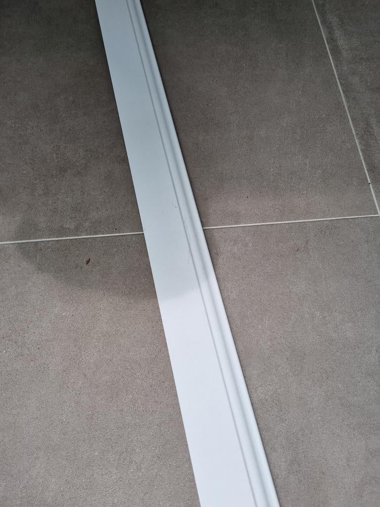 Gamma plinten - model Frans 14x75x2400mm, Ophalen, Zo goed als nieuw, Mdf, 200 tot 250 cm
