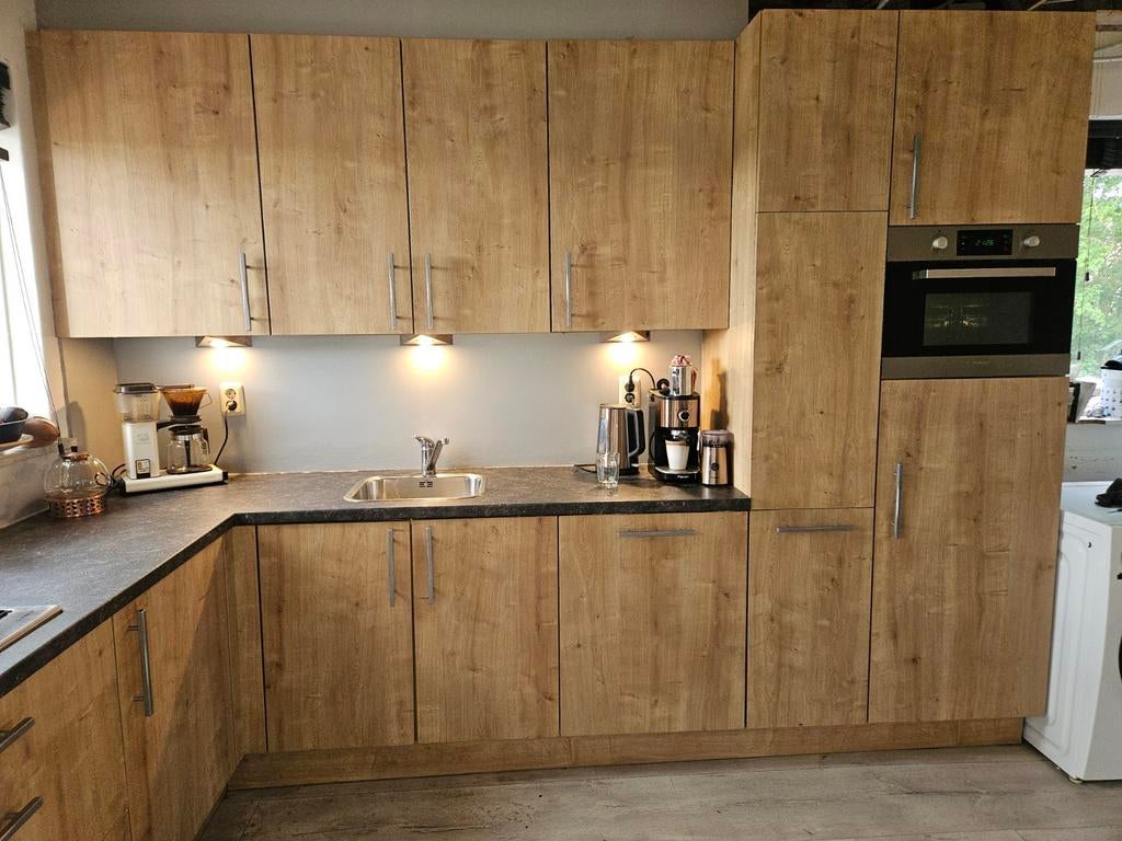 Complete keuken met inbouwapparatuur, Huis en Inrichting, Gebruikt, Bruin, Hoekkeuken, Ophalen of Verzenden