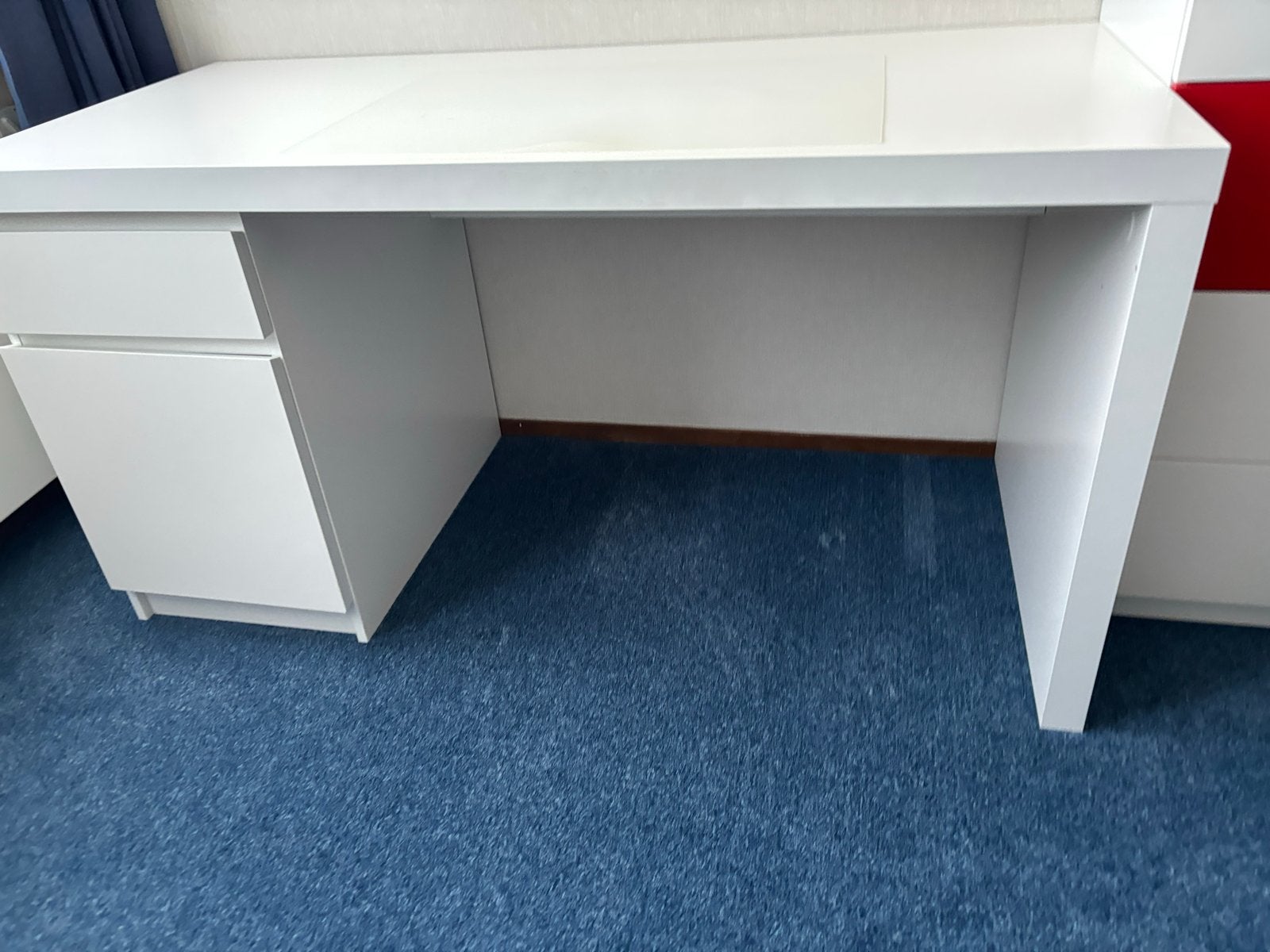 IKEA Malm bureau wit met lades en kastje VANDAAG OPHALEN, Ophalen, Gebruikt, IKEA, 140 cm