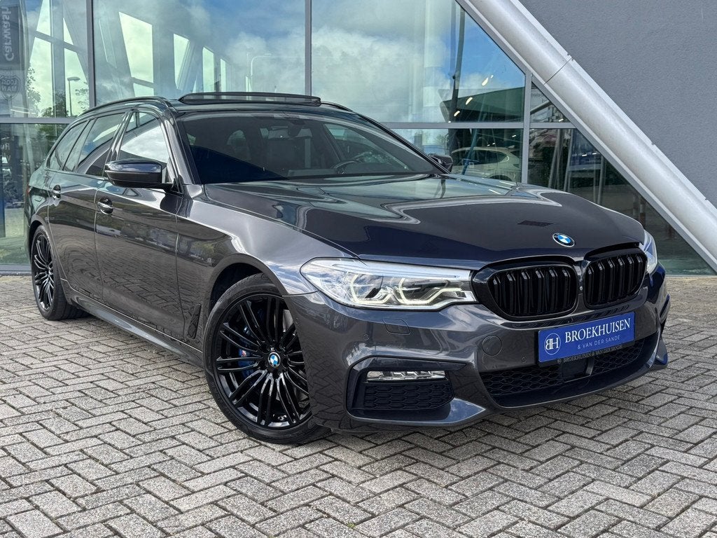 BMW 5-serie Touring 540d xDrive High Executive M-Sport 320pk, Auto's, BMW, Automaat, Gebruikt, 2993 cc, 2000 kg