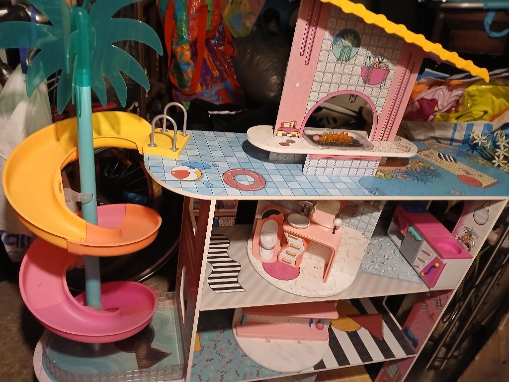 Lol huis, Kinderen en Baby's, Speelgoed | Poppenhuizen, Ophalen, Zo goed als nieuw, Poppenhuis