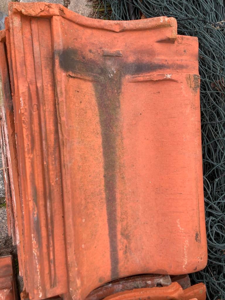 Te koop: rood/oranje dakpannen en nokken pannen, Ophalen, Gebruikt, Steen of Klei, Minder dan 5 m²