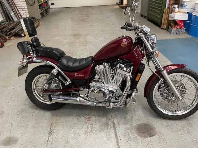 Suzuki 750, Motoren, Motoren | Suzuki, Particulier, Chopper, 2 cilinders, Motorrijbewijs A, Cardan-aandrijving, Ophalen