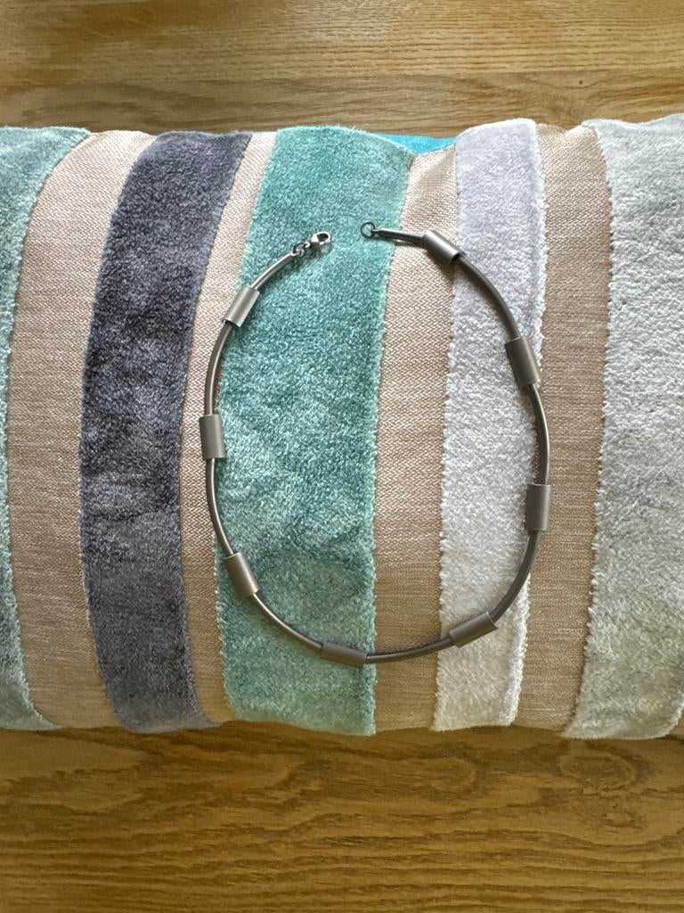 Elegante halsketting Boccia - collierstijl, Sieraden, Tassen en Uiterlijk, Kettingen, Gebruikt, Overige materialen, Zilver, Ophalen of Verzenden