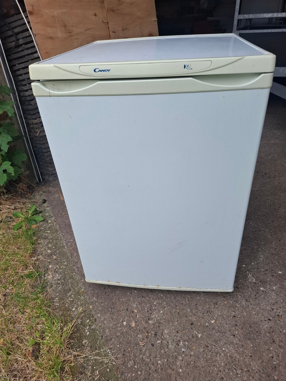 Koelkast tafelmodel, Witgoed en Apparatuur, 100 tot 150 liter, Ophalen, 85 tot 120 cm, Zonder vriesvak