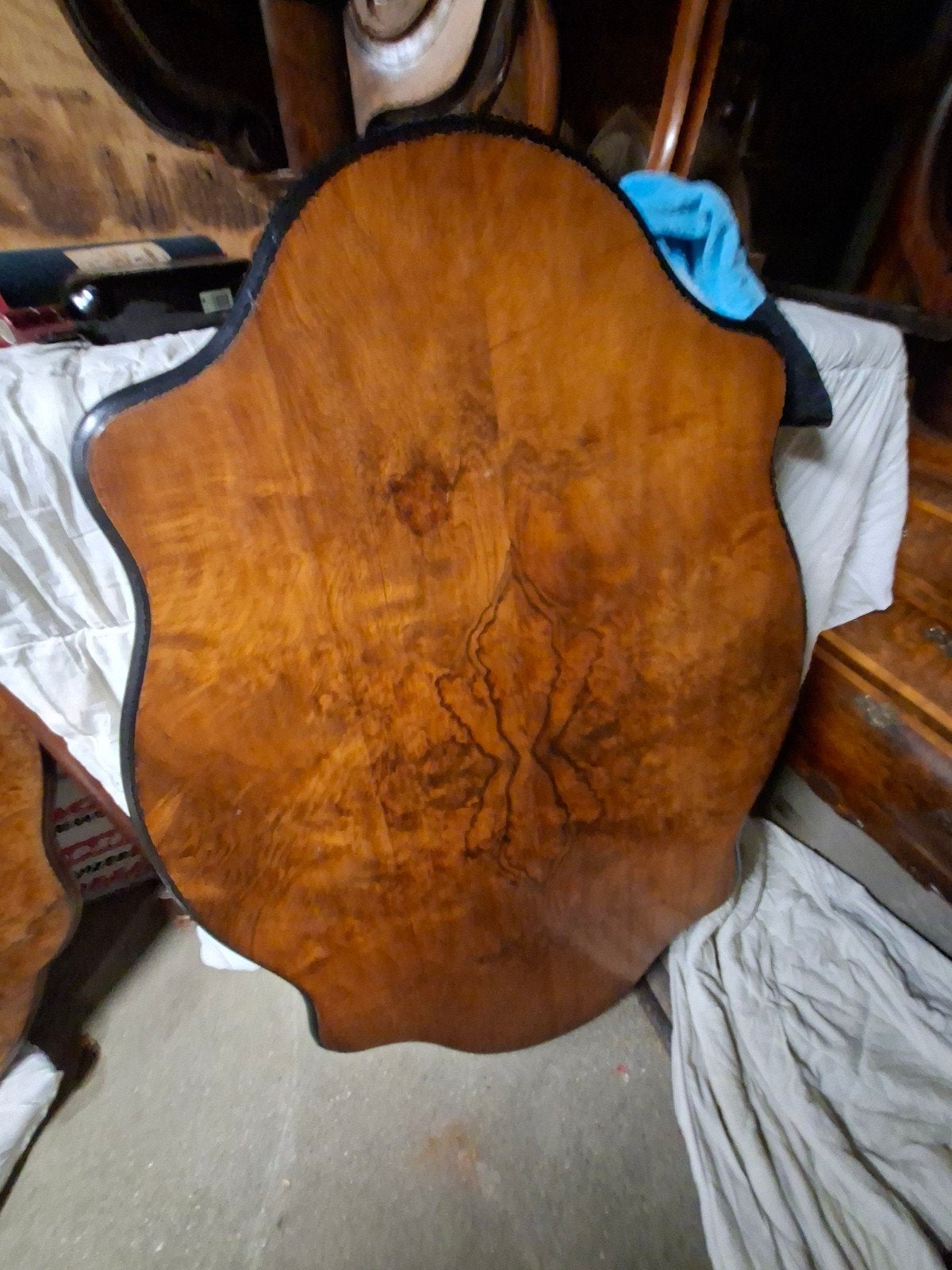 Antieke tafel, Ophalen