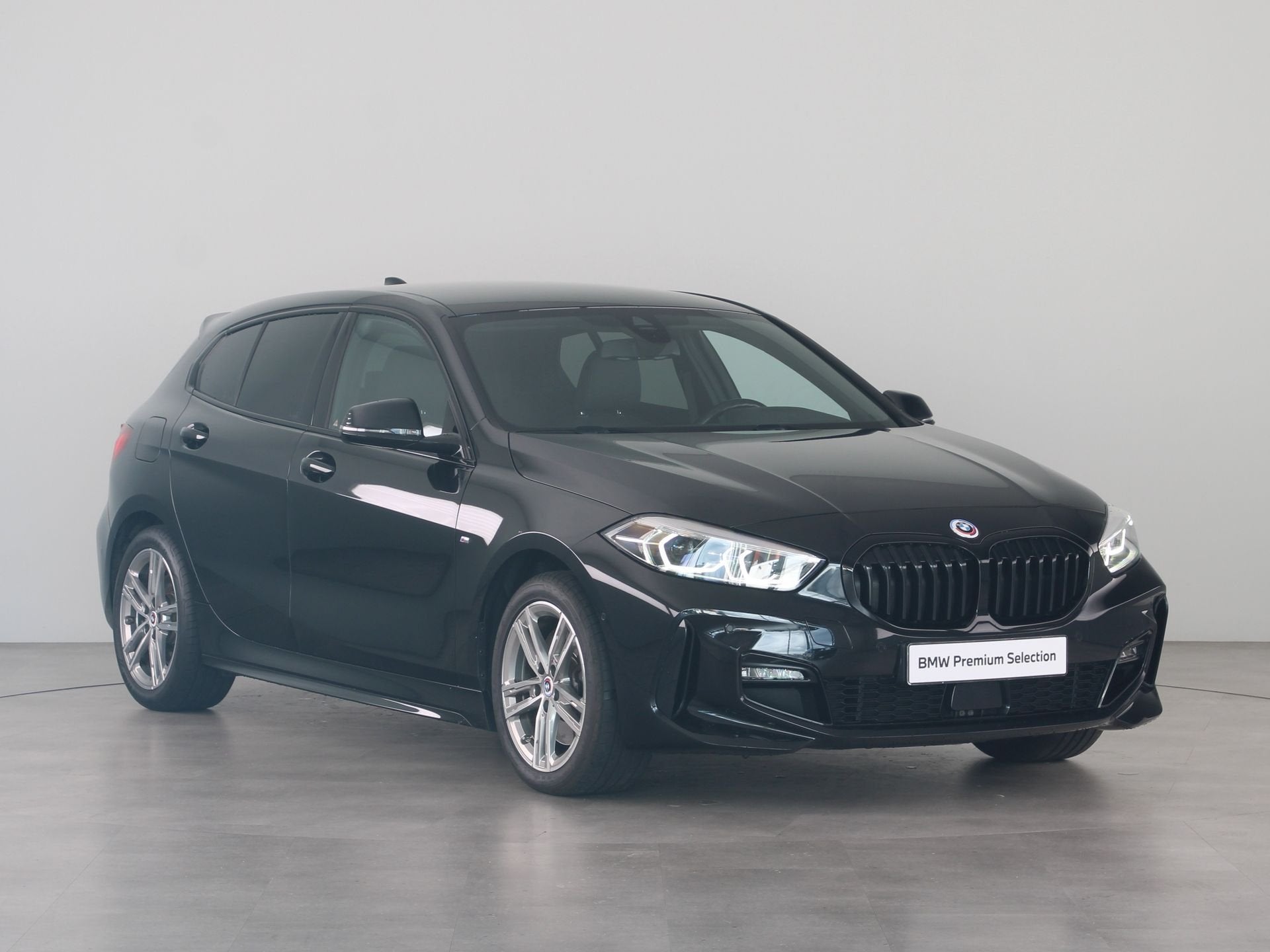 BMW 1 Serie 120i Business Edition (bj 2022, automaat), Auto's, 1998 cc, 730 kg, Gebruikt, Met garantie (alle)