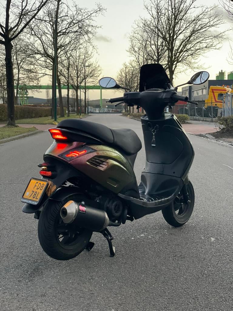 Piaggio Zip iGet, Ophalen, Zo goed als nieuw, Benzine, Zip