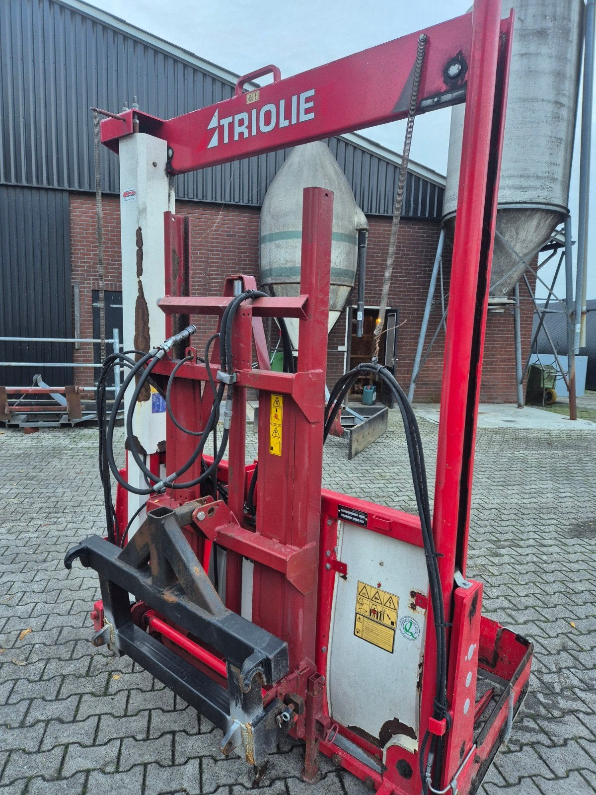 trioliet tu 170  kuilvoersnijder met hefmast te koop