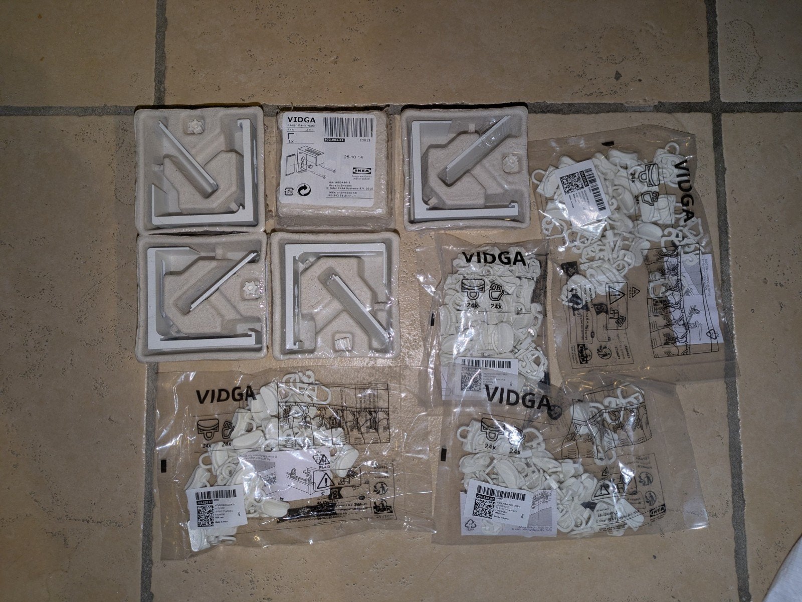 IKEA VIDGA – glijders, haken en wandbevestigingen, Huis en Inrichting, IKEA, Ophalen of Verzenden, Nieuw