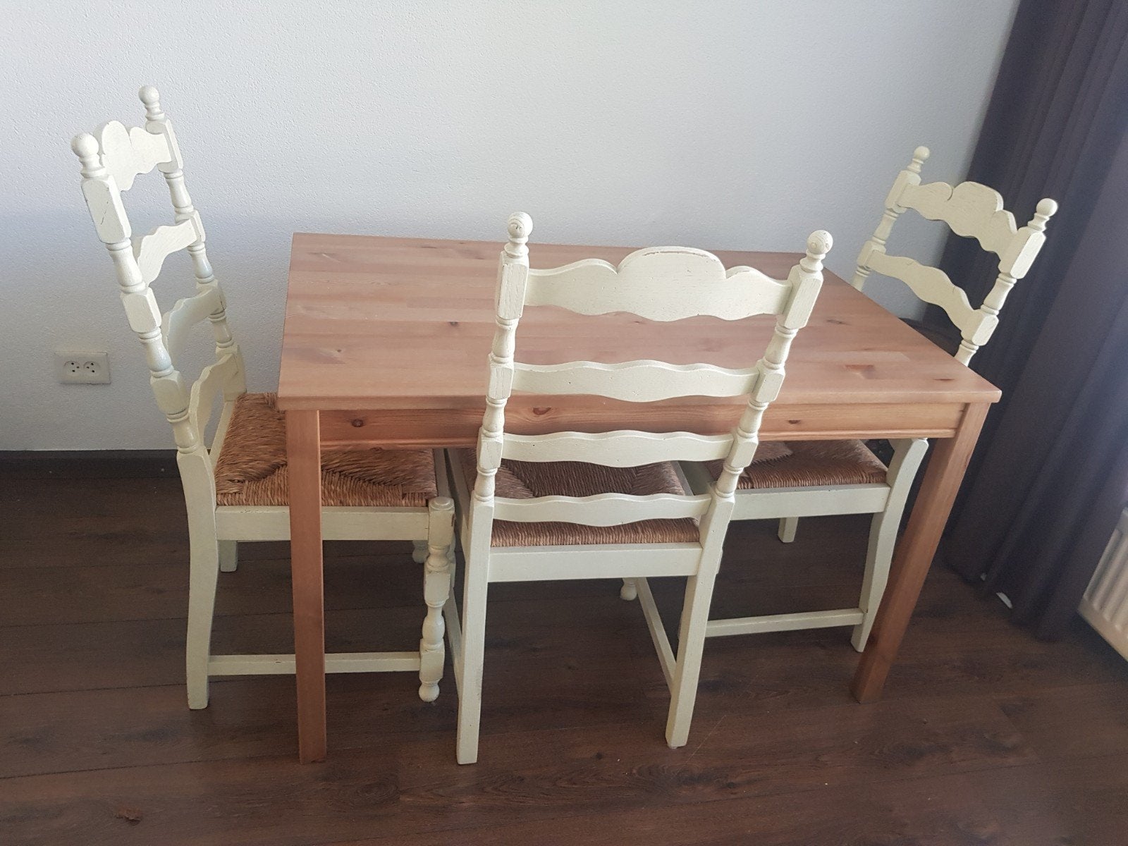 IKEA eettafel met 3 houten stoelen, Gebruikt, 100 tot 150 cm, Rechthoekig, Drie personen