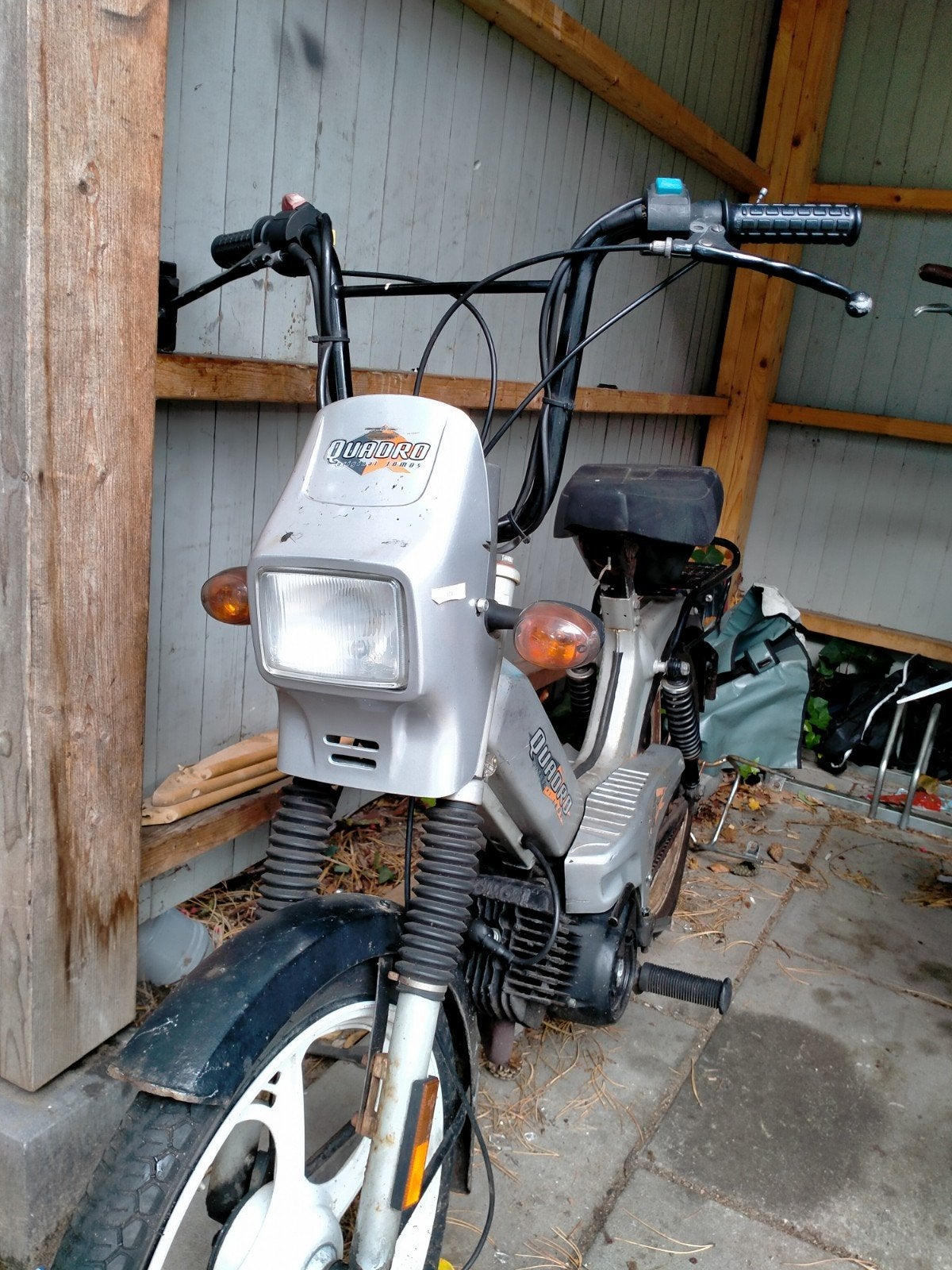 Tomos Qadrofolio, Elektrische start en KickStart., Fietsen en Brommers, Ophalen, Gebruikt, 49 cc, 2 versnellingen