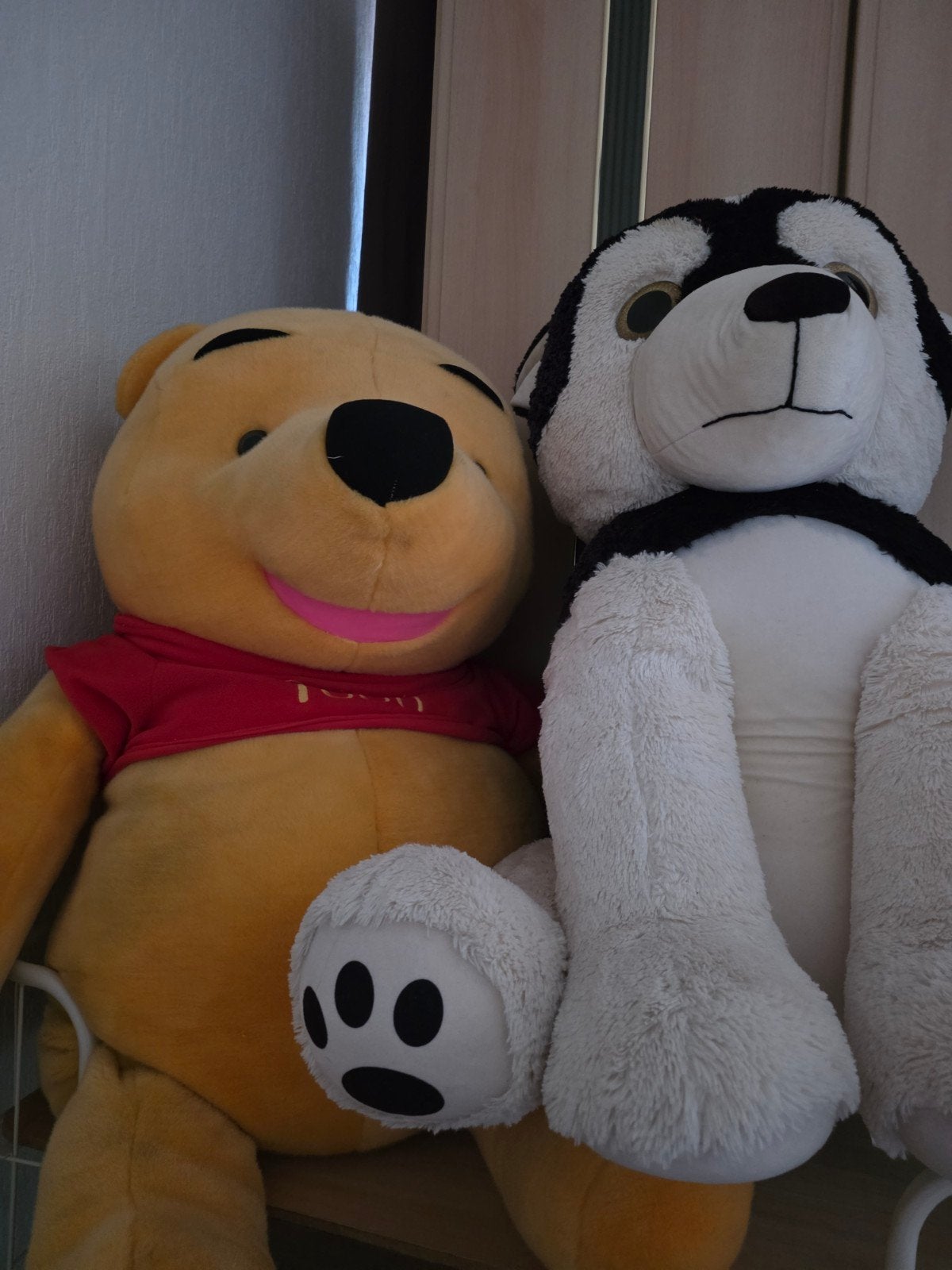2 Grote Knuffels: Winnie de Poeh en Husky Hond, Ophalen, Gebruikt, Disney, Geel