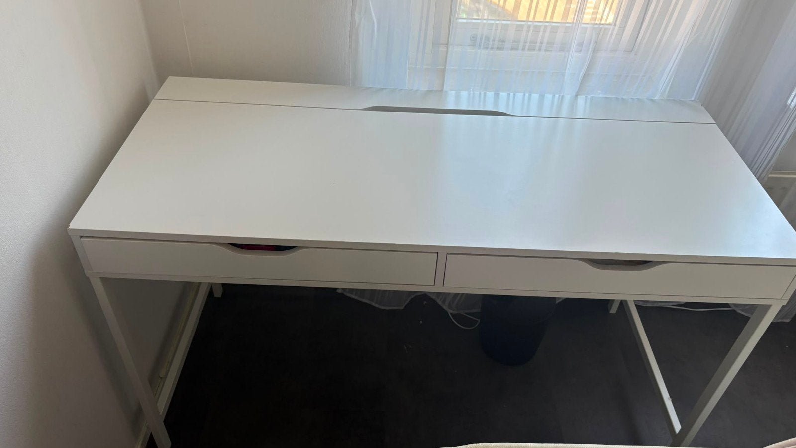 ikea0p bureau, Ophalen, Zo goed als nieuw