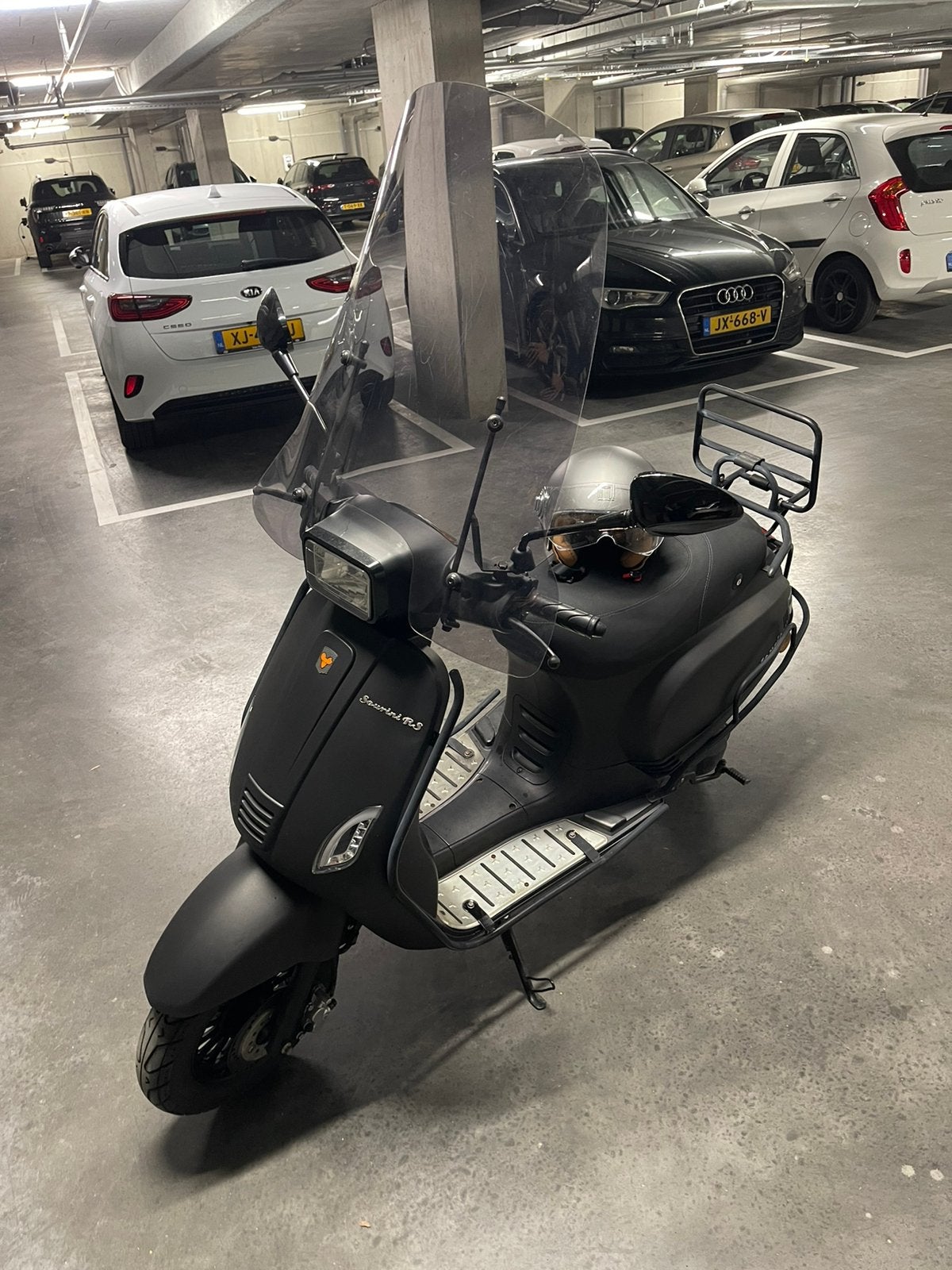 La Souris Sourini RS | Mat zwart | weinig km | incl helm, Zo goed als nieuw, Benzine, Ophalen, Overige merken