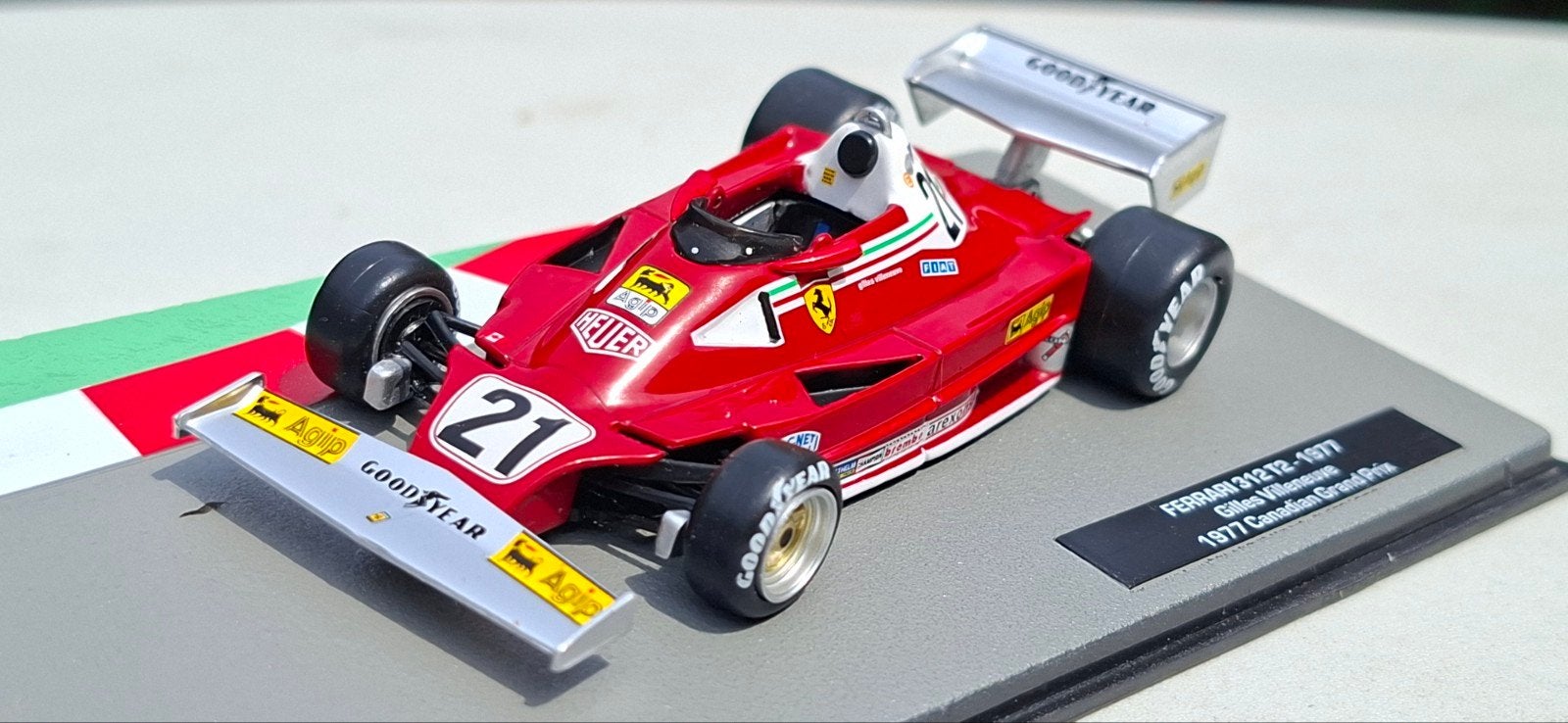 Ferrari 312 T2 - 1977 Gilles Villeneuve F1 model, Hobby en Vrije tijd, Ophalen of Verzenden, Zo goed als nieuw, Auto, Overige merken